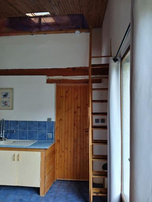 Bright Loft With Mountain And Nature View 수그레인느 외부 사진
