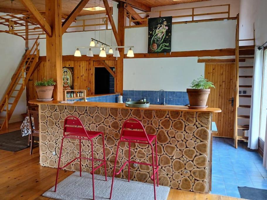 Bright Loft With Mountain And Nature View 수그레인느 외부 사진