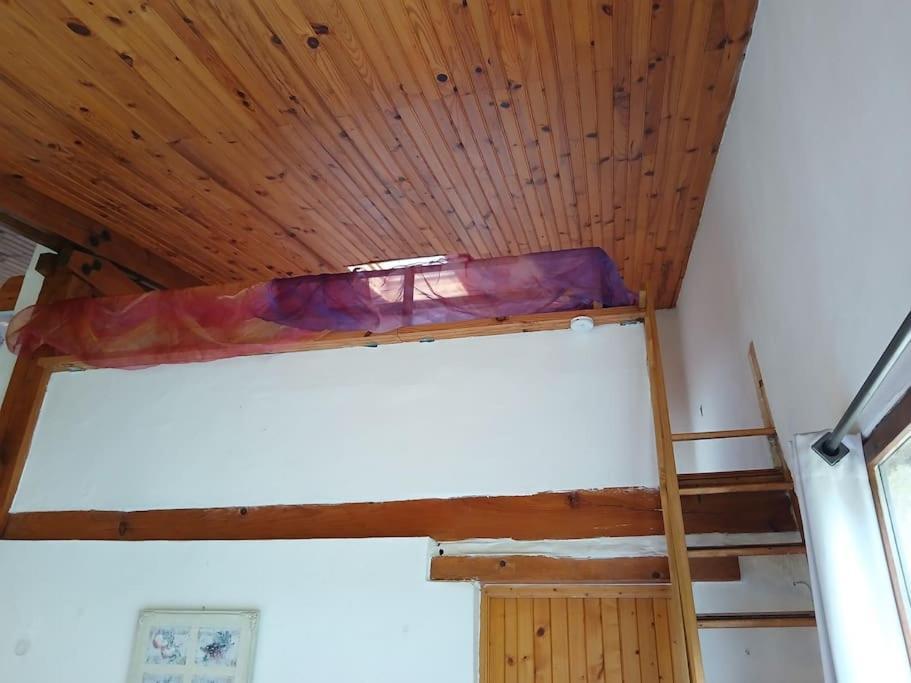 Bright Loft With Mountain And Nature View 수그레인느 외부 사진