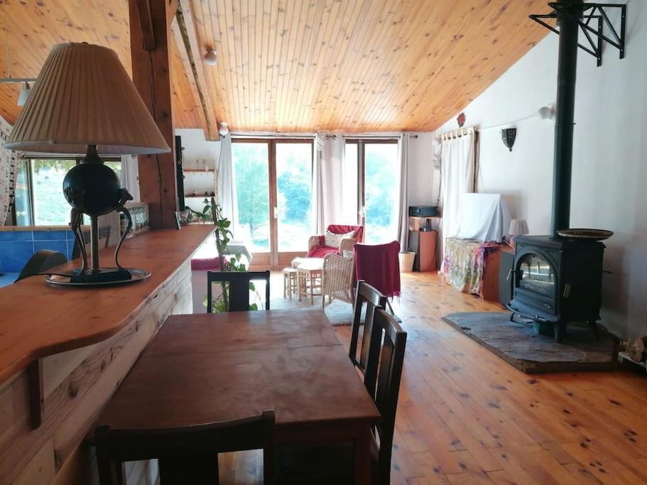 Bright Loft With Mountain And Nature View 수그레인느 외부 사진
