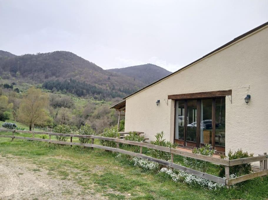 Bright Loft With Mountain And Nature View 수그레인느 외부 사진